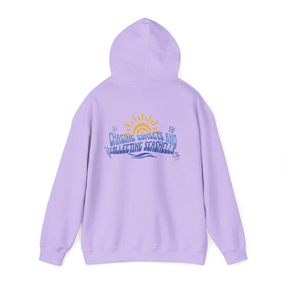 Sudadera con capucha "Persiguiendo puestas de sol y recolectando conchas marinas" 