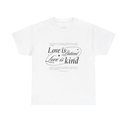 Camiseta unisex de algodón inspiradora "El amor es paciente, el amor es bondadoso". 