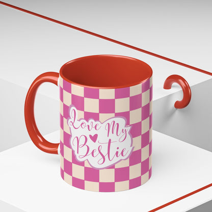 Taza de café con detalles a cuadros "Love My Bestie"