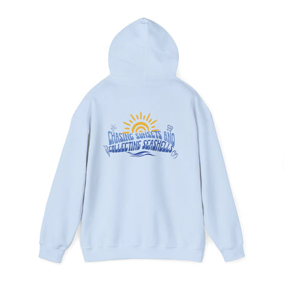 Sudadera con capucha "Persiguiendo puestas de sol y recolectando conchas marinas" 