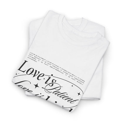 Camiseta unisex de algodón inspiradora "El amor es paciente, el amor es bondadoso". 